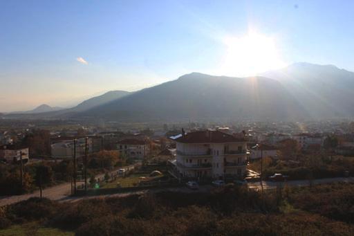 Apartamento In The Shadow Of Meteora Kalambaka Exterior foto